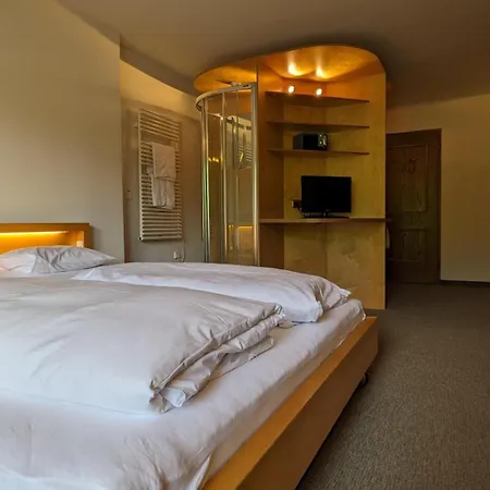 Keyone Loisach Hotel *